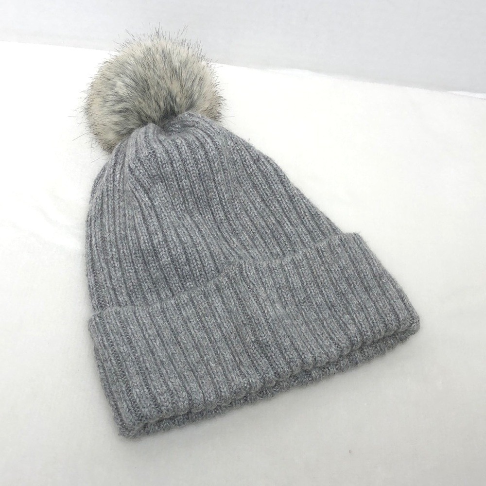 H&M Grey Wool Cashmere Blend Cozy Cable Knit Pom Pom Beanie Hat Toboggan